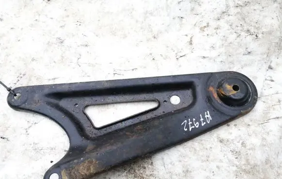 Opel Vectra C Engine mounting bracket