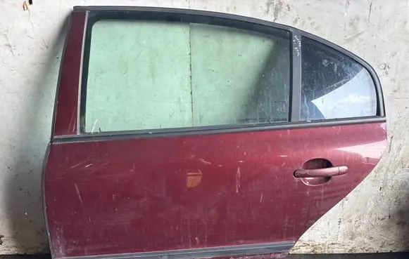 Skoda Superb B5 (3U) Rear door