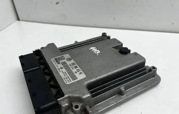 Volkswagen Touran I Engine control unit/module 03G906016HK 1039S07795 0281012251