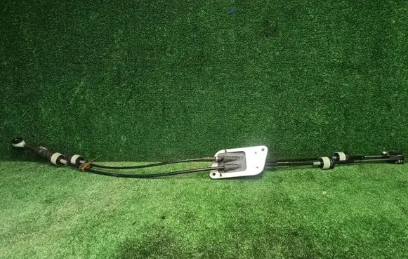 Suzuki SX4 S-Cross Gear shift cable bracket 
