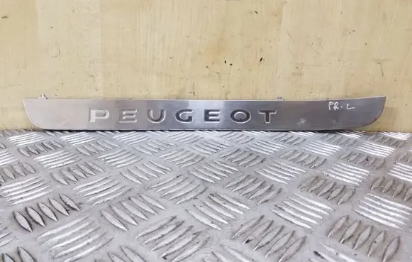 Peugeot 3008 I Front sill trim cover 9686484580