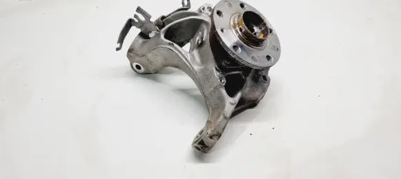 Front wheel hub