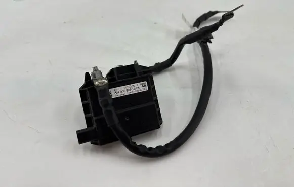 Mercedes-Benz C W205 Battery relay fuse A0009061505