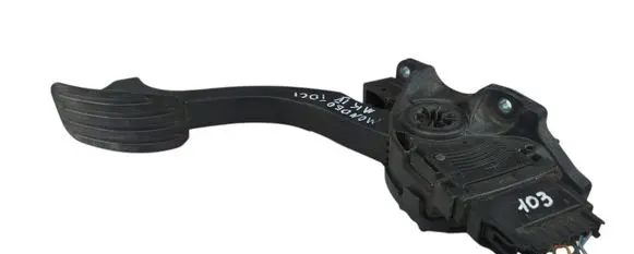 Ford Mondeo MK II Accelerator throttle pedal 6G929F836RC