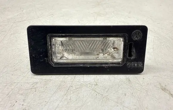 Audi Q5 SQ5 8R Number plate light 8T0943021