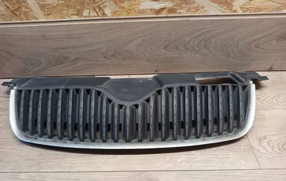 Skoda Roomster (5J) Front grill 5J0853668A 0020102