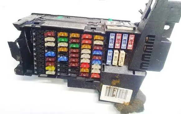 Mercedes-Benz B W245 Fuse box set 1695451740