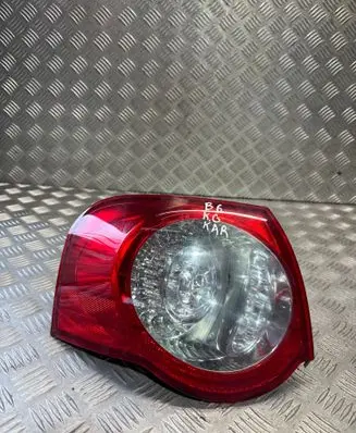 Volkswagen PASSAT B6 Rear/tail lights