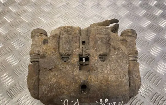 Iveco Daily 35 - 40.10 Front brake caliper
