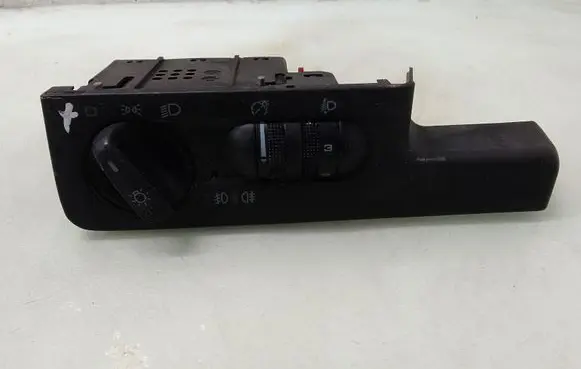 Volkswagen PASSAT B4 Light switch 3A1941531F