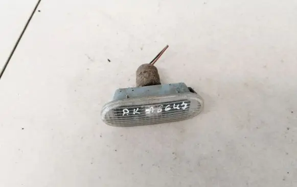 Ford Galaxy Front fender indicator light 1j5949117a