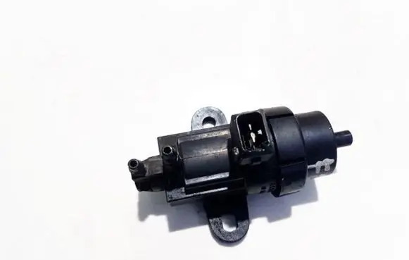 Ford Focus Turbo solenoid valve 98ab9e882aa