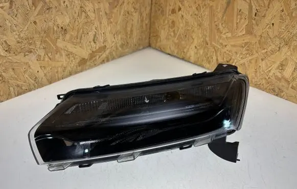 Dacia Spring Headlight/headlamp 266052417R 3641304