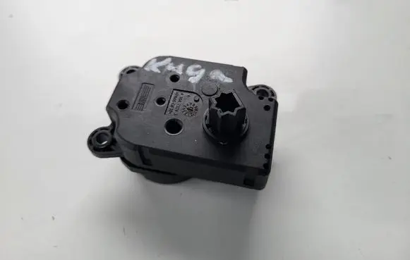 Ford Kuga II A/C air flow flap actuator/motor 