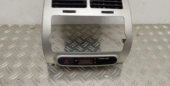 Toyota Urban Cruiser (XP110) Dash center air vent grill 5540552810 5541252410
