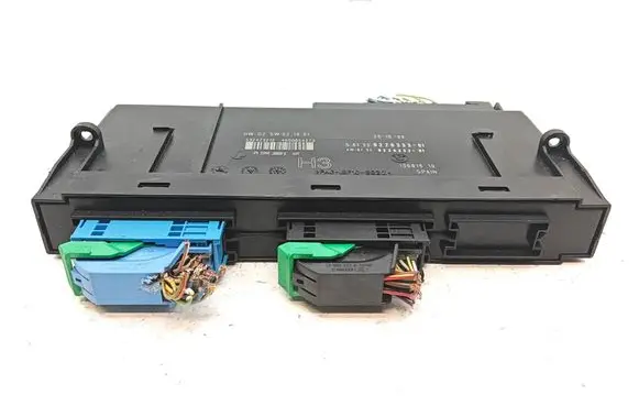 BMW 1 E82 E88 Central body control module 9226333 9226332 10681810