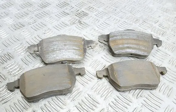 Audi A6 S6 C5 4B Brake pads (front)