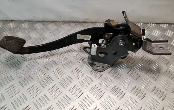 Clutch pedal