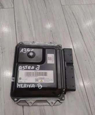 Opel Astra J Engine control unit/module ECU 55579893