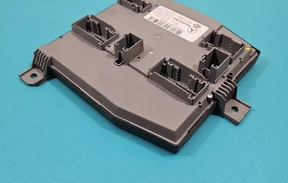 Mercedes-Benz E W213 Central body control module 5DK010776-08 IMPRK1492889