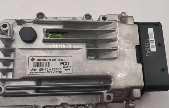 Hyundai i30 Engine control unit/module 954403BFC0 9002050158KF TGDLV16YB0