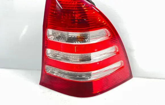 Mercedes-Benz C W203 Rear/tail lights 2038202464