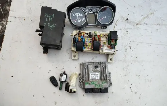 Ford Kuga I Other control units/modules AV41-12A650-CM