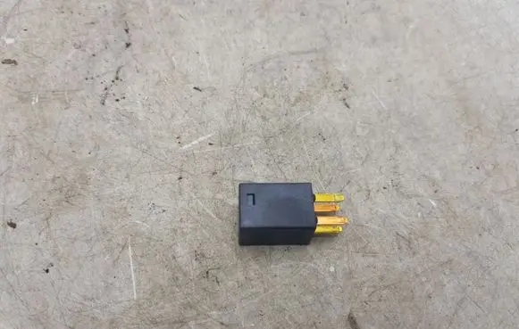 Mitsubishi Outlander Other relay MR538851