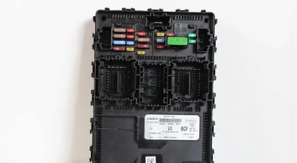 Ford Ecosport Fuse module HU5T15604BCF