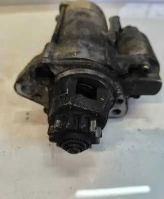 Nissan Primera Starter motor 233008H801