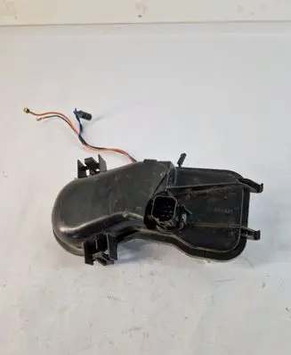 Ford Mondeo Mk III Headlight/headlamp dust cover 1147609
