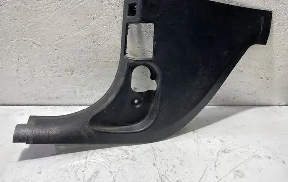 BMW 3 E90 E91 Foot area side trim 7066989 11242010