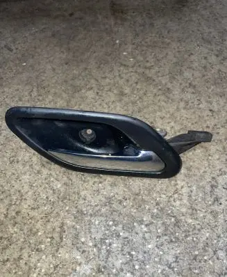 Rear door interior handle