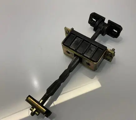 Mercedes-Benz E W211 Front door check strap stopper A2117200116 4030406 2117200116