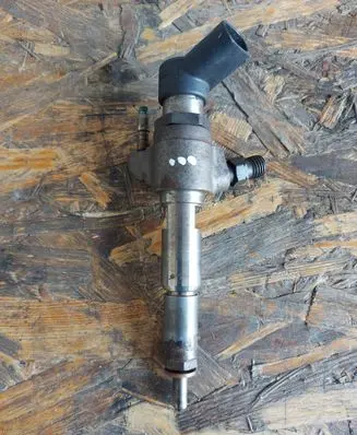 Peugeot 3008 I Fuel injector 9802448680
