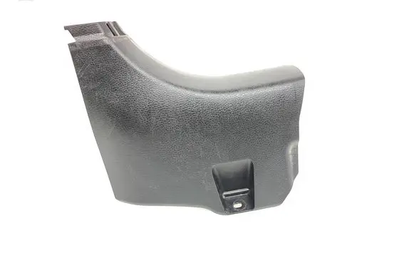 Foot area side trim