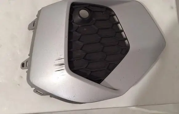 Audi A3 8Y Front bumper lower grill 8Y0807682 67025