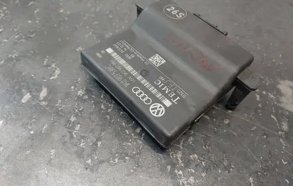 Volkswagen Touran I Gateway control module 1K0907530C 1K0907951