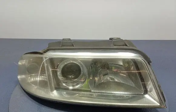 Audi A4 S4 B5 8D Headlight/headlamp 8D0941004AN