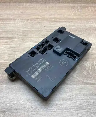 Mercedes-Benz CLS C219 Door control unit/module 2198200626