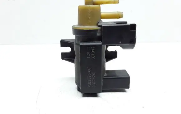 Volvo V70 Turbo solenoid valve 30774761 70232500