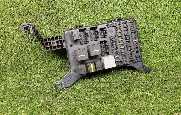 Ford Mondeo Mk III Power management control unit 4S7T14A073AA