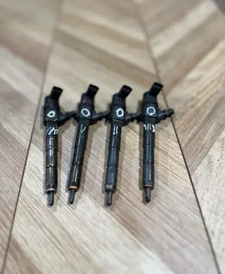 Opel Insignia A Fuel injector 0449110327