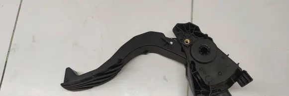 Renault Clio V Accelerator throttle pedal 180108467R