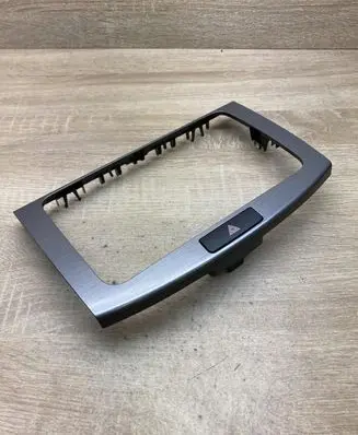 Volkswagen PASSAT B7 Radio/GPS head unit trim 3AA858069F