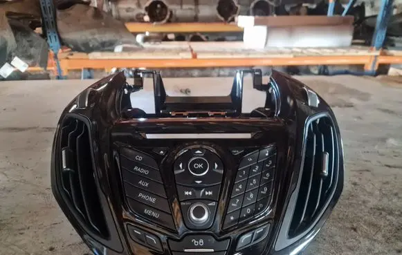 Head unit multimedia control