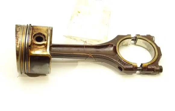 Ford Galaxy Piston with connecting rod AYL