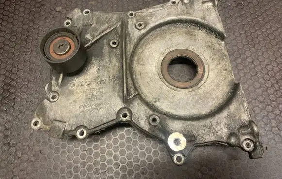 Mercedes-Benz ML W164 Timing chain cover A6420150601