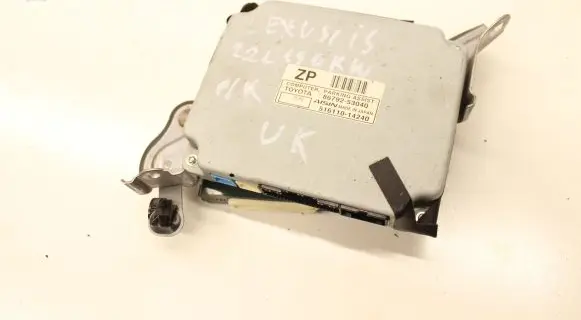 Lexus IS 220D-250-350 Airbag control unit/module 0285001904