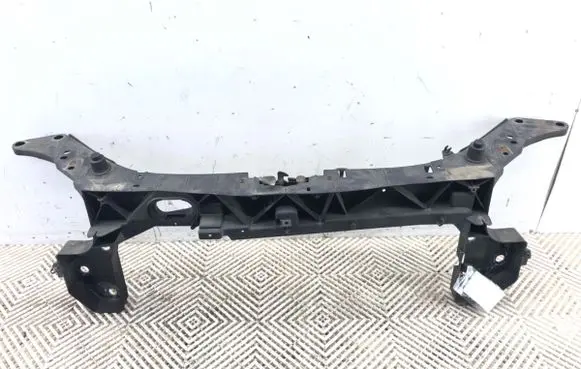 Renault Clio III Front bodywork piece 8200290143